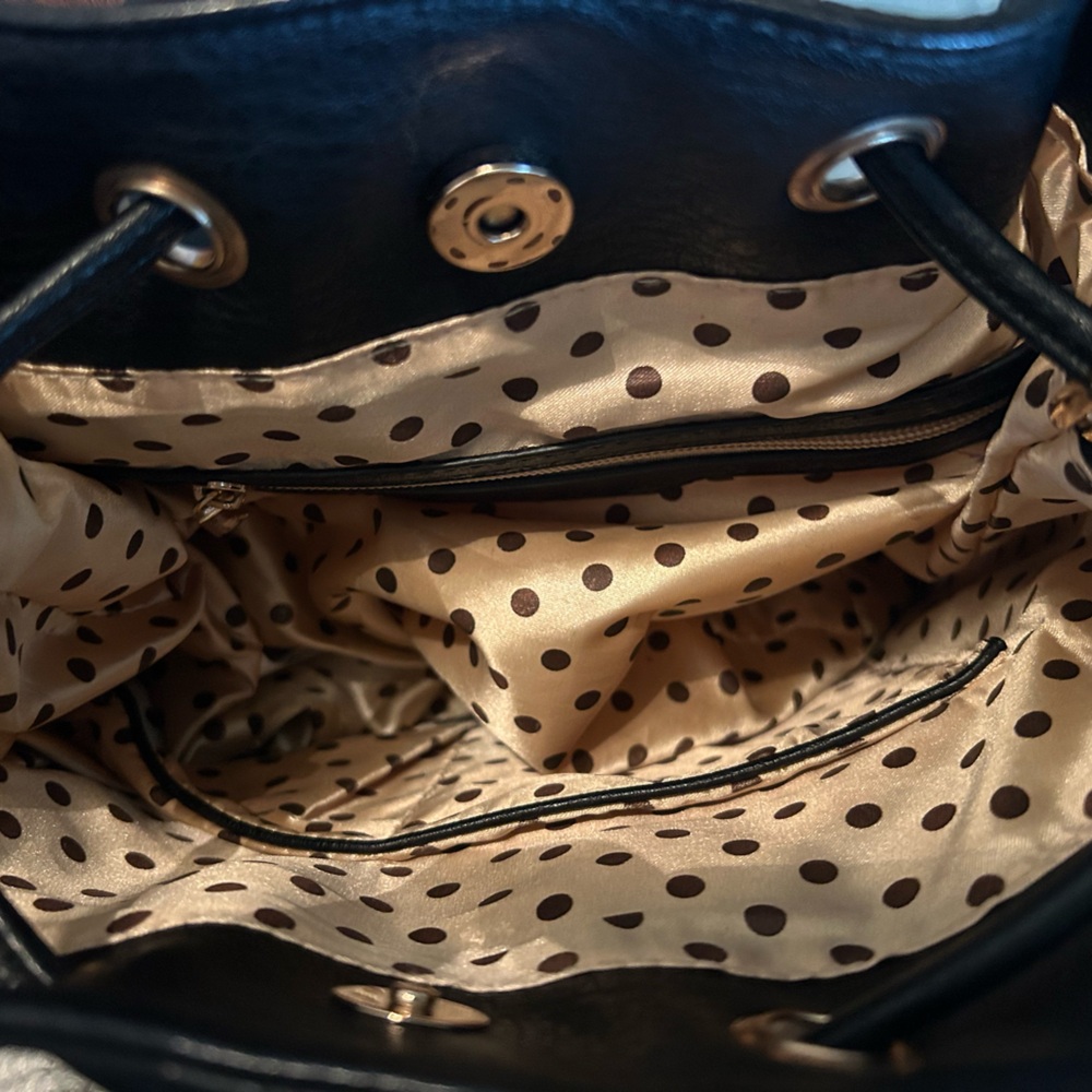 Melie Bianco vegan black faux leather “snakeskin” drawstring bag. 11x10x5. - Picture 5 of 8